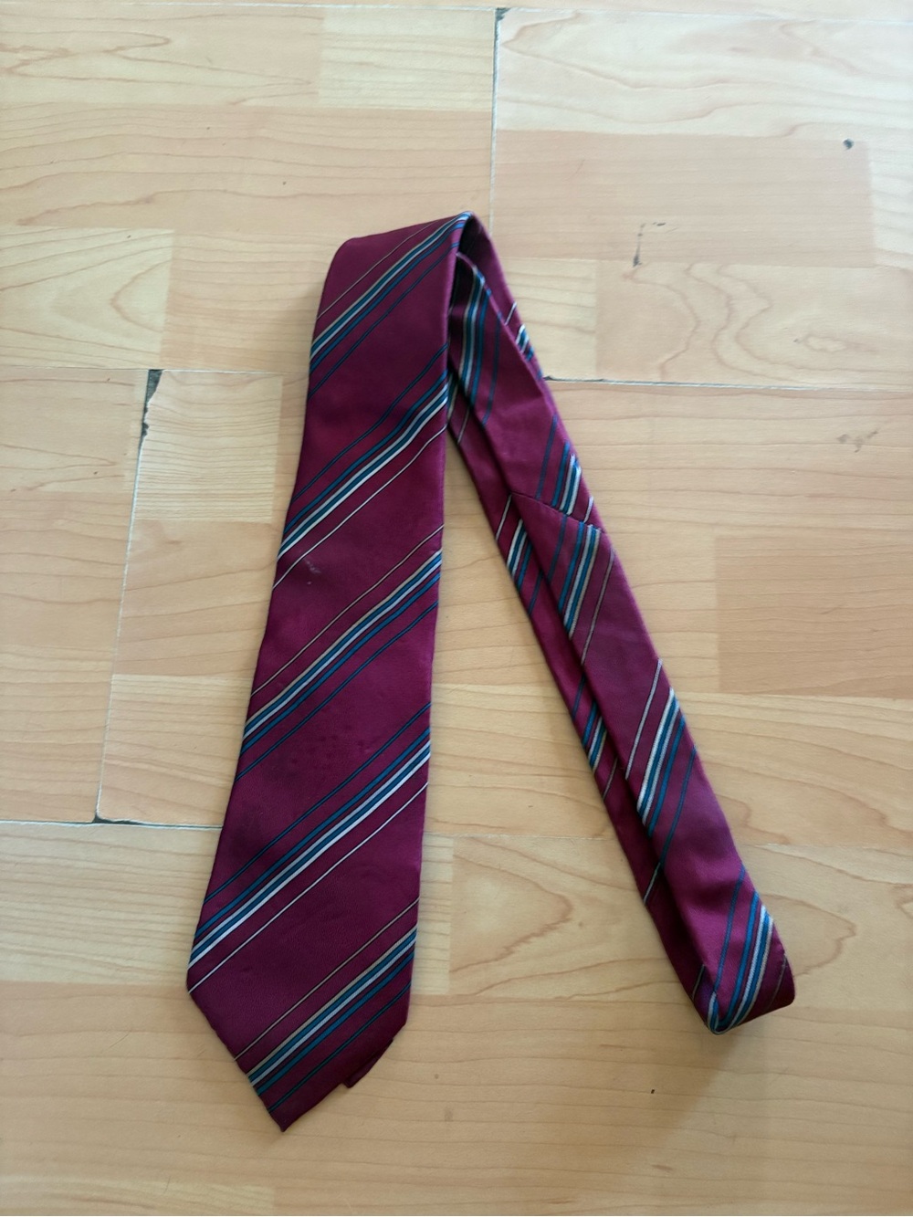 VTG CHRISTIAN DIOR silk Burgundy Red Striped Tie 57x3.5” Gray White Paris London